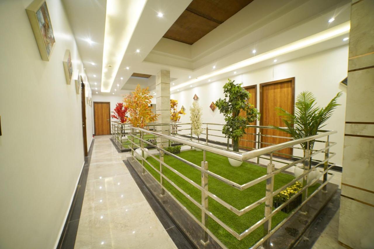 Hotel Elite - 5 Mins From Golden Temple Amritsar Esterno foto