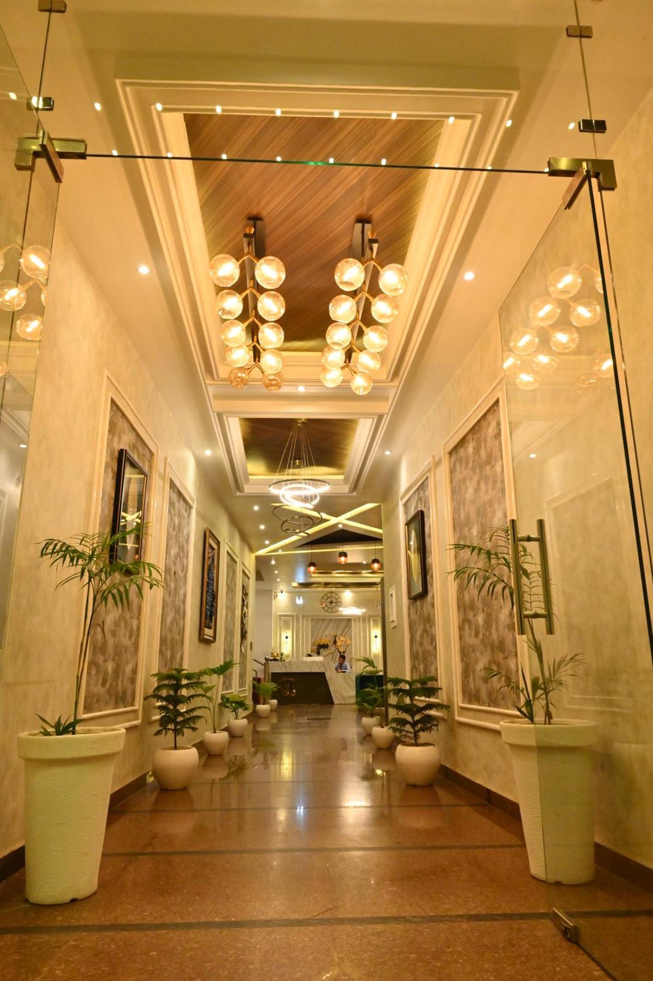 Hotel Elite - 5 Mins From Golden Temple Amritsar Esterno foto